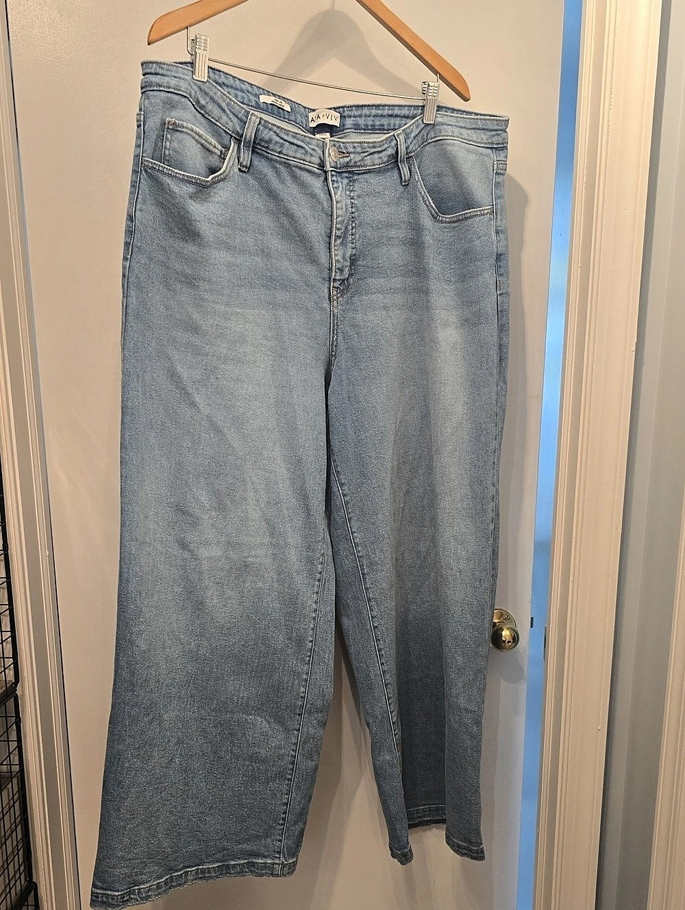 Ava & VivWide Leg Jeans Waist 20 Blue Like New